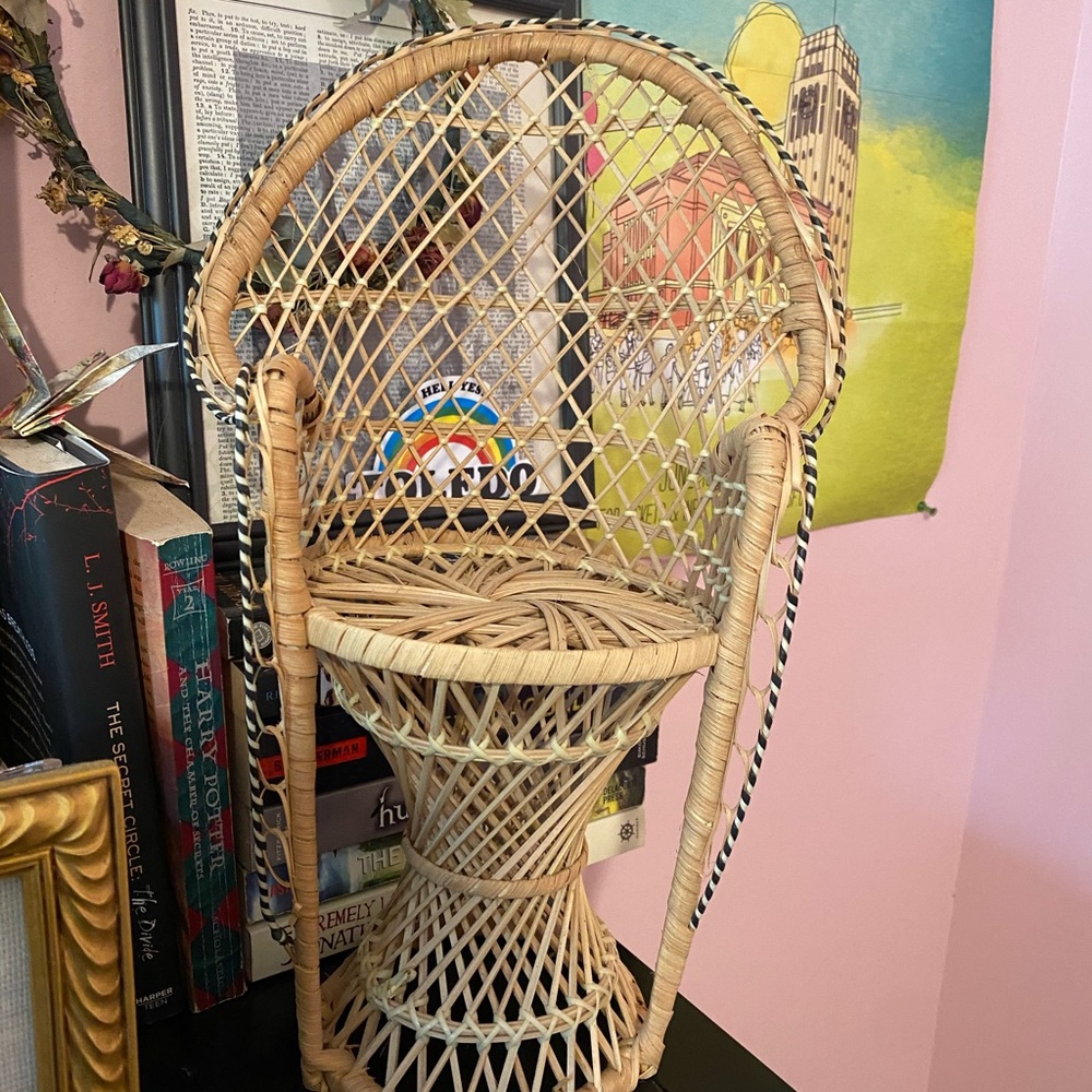 Wicker Peacock Rattan Chair 15” Plant Stand